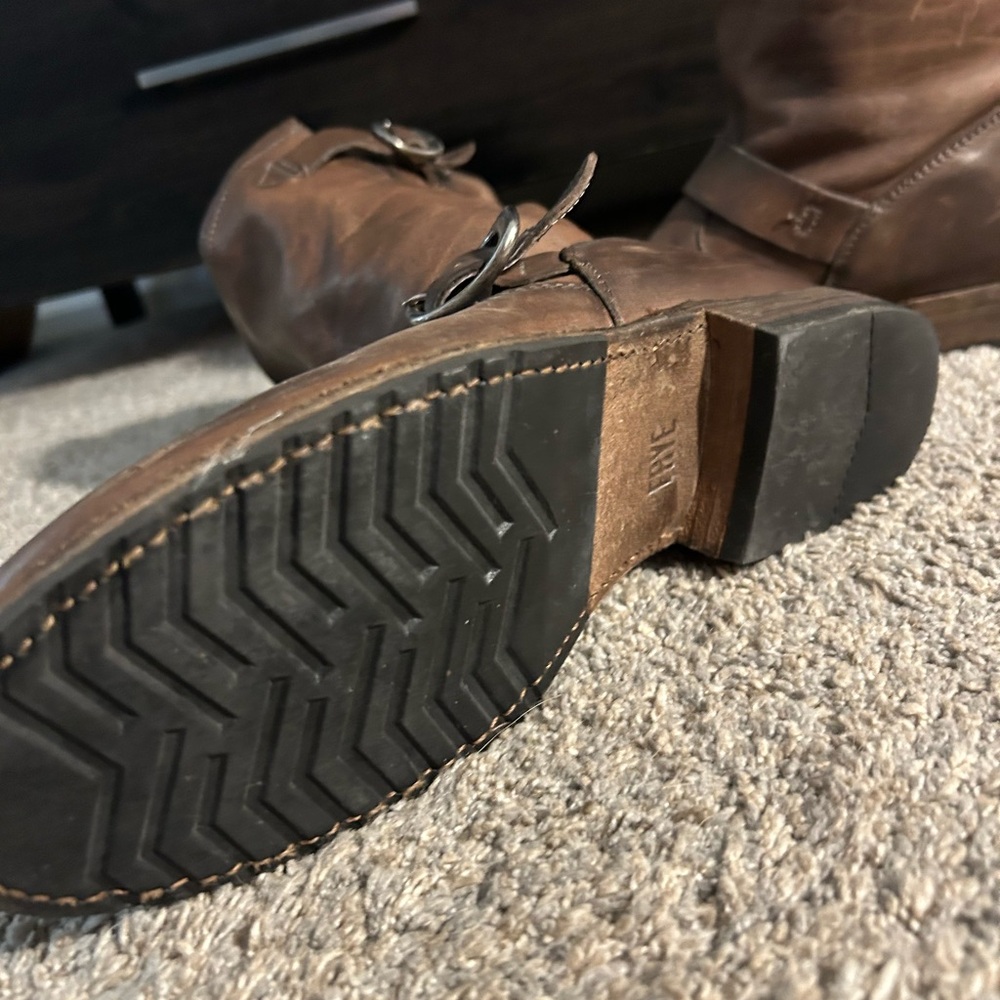Frye Brown Leather Engineer Boots Classic Mid-Calf Design - Picture 6 of 6